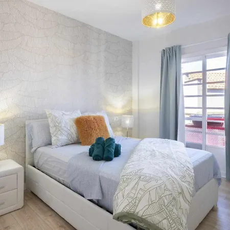 Apartamento Puerto De La Cruz, 3 Dormitorios, 6 Personas - Es-284-13 Daire